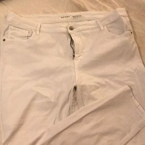 White skinny jeans